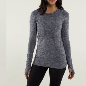 Navy Blue Heathered long sleeve run swiftly top 6